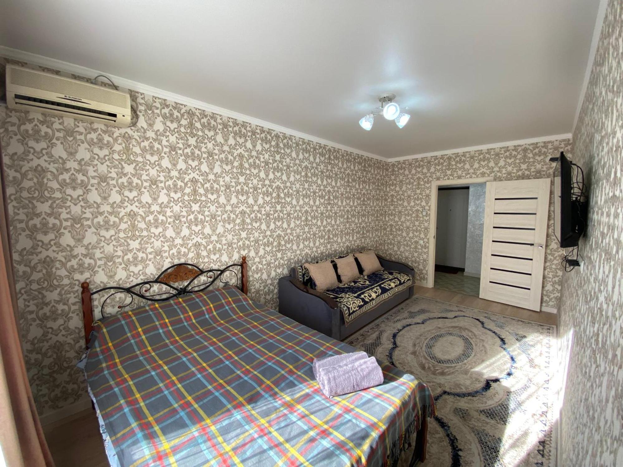 Medinahotelkz, #3, До Арбата 15 Мин Пешком, Halal Alma-Ata Exteriör bild